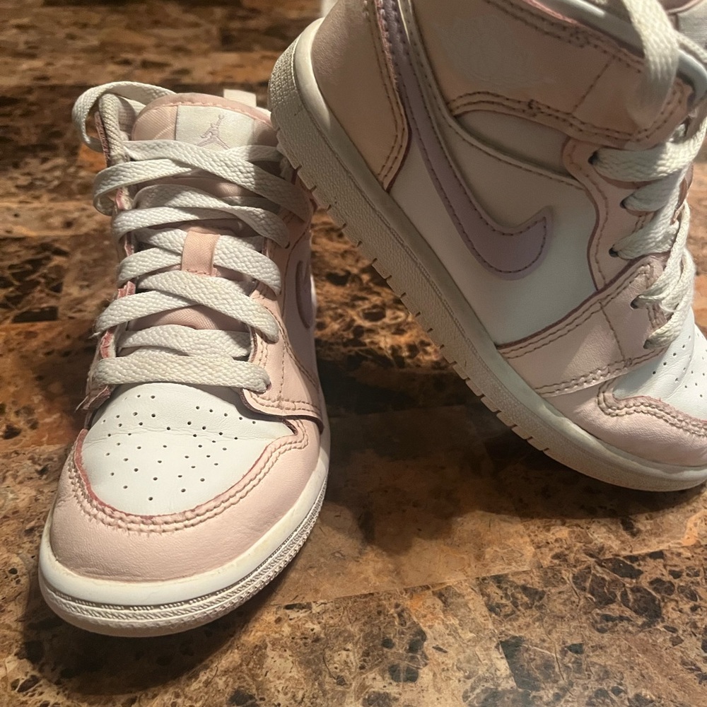 Kids Nike Jordan High-Top Sneakers - White and Pink